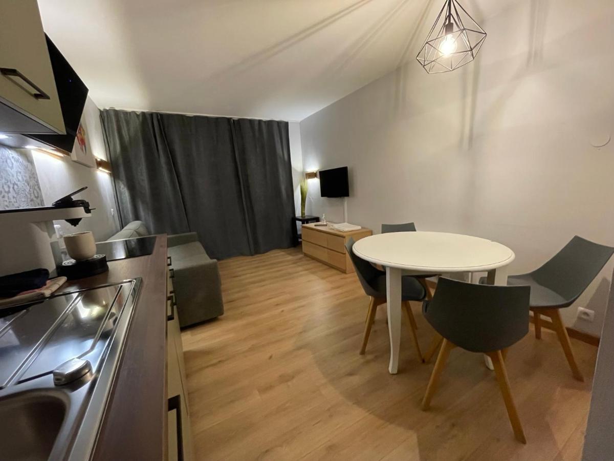 Studio Sur Le Domaine Du Golf De Pont Royal Mallemort Exterior foto